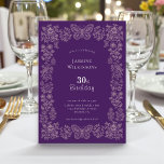 Elegant qr cod Floral Butterfly 30 Geburtstag Einl Einladung<br><div class="desc">Feiern Sie einen Meilenstein zum 30. Geburtstag mit dieser bezaubernden blumengeschmetterlichen Einladung. Der elegante, lila Hintergrund ist mit einer zarten, feinen, weißen Blumen- und Schmetterlingsgrenze geschmückt und schafft ein elegantes und skurriles Ambiente. Dieses Design ist perfekt für jeden, der eine einzigartige und schöne Art sucht, seine Gäste zu ihrem besonderen...</div>