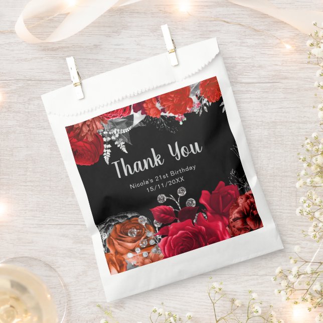 Elegant Red and Silver Flowers Birthday Party Geschenktütchen (Ausgeschnitten)