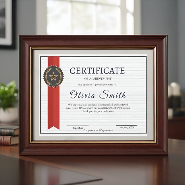  Elegant Red & Gold Achievement Award for Staff (Von Creator hochgeladen)