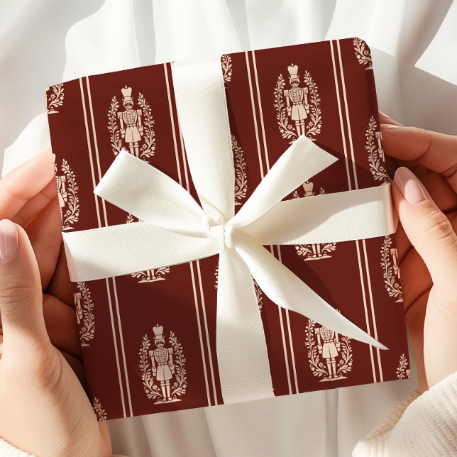 Elegant Red Nutcracker Geschenkpapier (Von Creator hochgeladen)