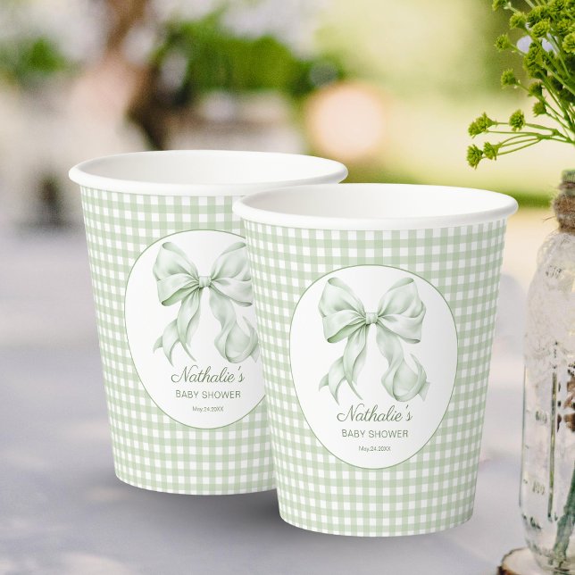Elegant Sage Green Bow Gingham Baby Shower Pappbecher (Von Creator hochgeladen)