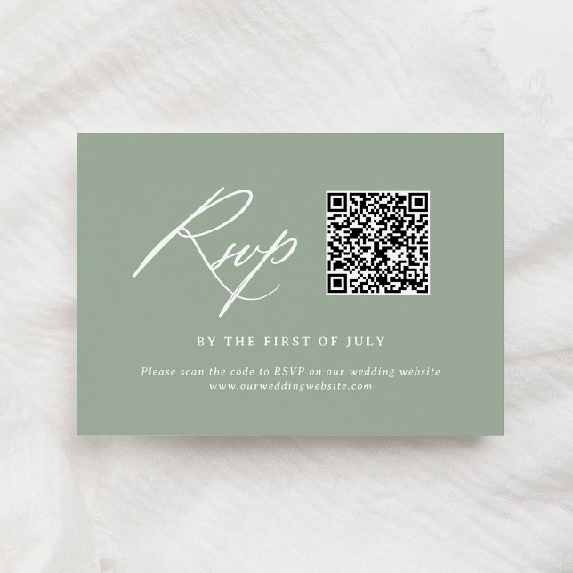 Elegant Sage Green Calligraphy Wedding QR Code RSVP Karte (Von Creator hochgeladen)