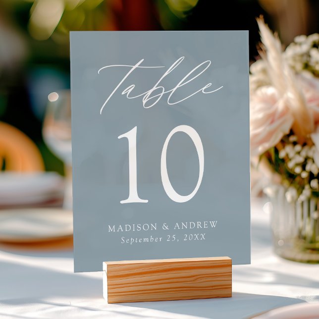 Élégant Script Dusty Blue Mariage Numéro de table (Please note: The wooden stand does not come with the sign. Zazzle sells a wood block stand.)