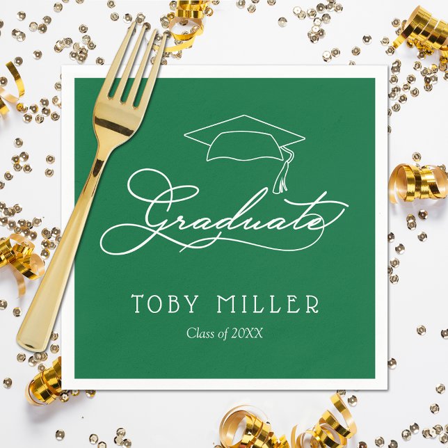 Elegant Script Grad Cap | Grüner Abschluss Napkins Serviette (White script grad cap on green personalized graduation party napkins, paper plates in our store)