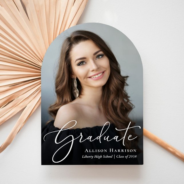 Élégant Script Photo Arch Graduation Faire-part (Share the pride and excitement of your graduate's achievement with friends and family near and far)
