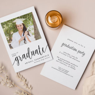 Élégant Script Photo Graduation Party Invitation