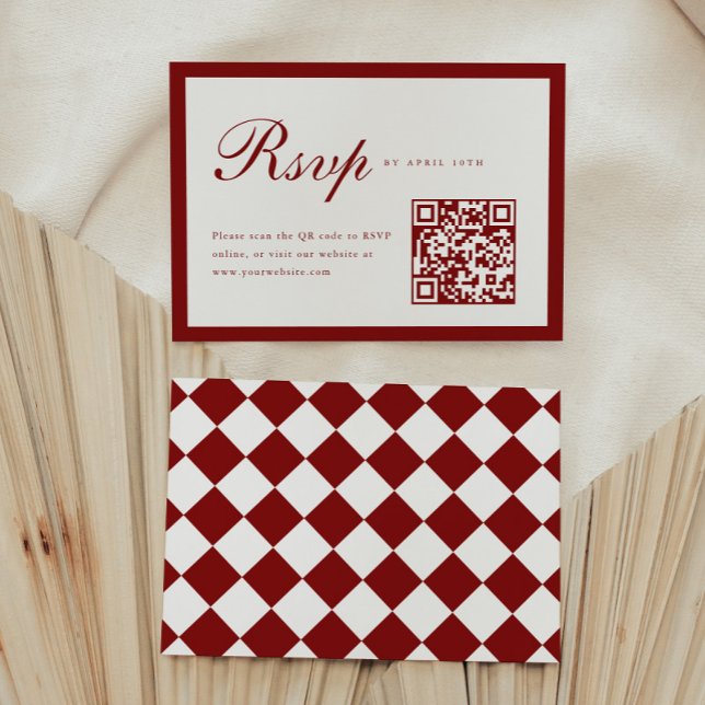 Elegant Script Wine Red QR Code Graduation Party RSVP Karte (Von Creator hochgeladen)
