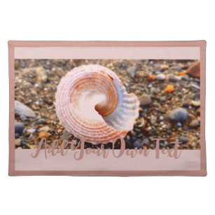 Elegant Seashell in Pink am Stony Beach Stofftischset