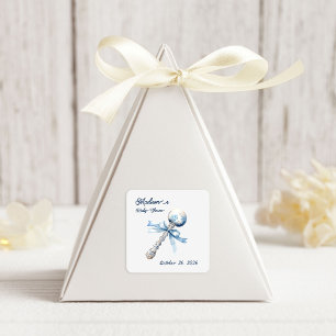 Elegant Silver Blue Rattle Bow Baby Shower Quadratischer Aufkleber