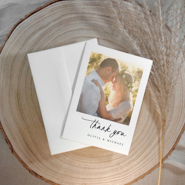 Elegant Simple Modern Handwriting Wedding Dankeskarte (Custom printed wedding thank you cards in a modern handwriting script and photo - message on back)