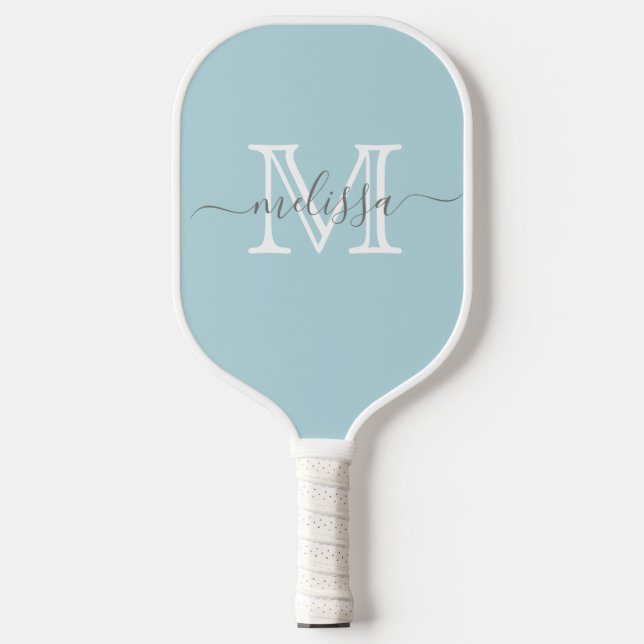 Elegant Soft Blue Minimal Name und Monogramm Pickleball Schläger (Vorderseite)