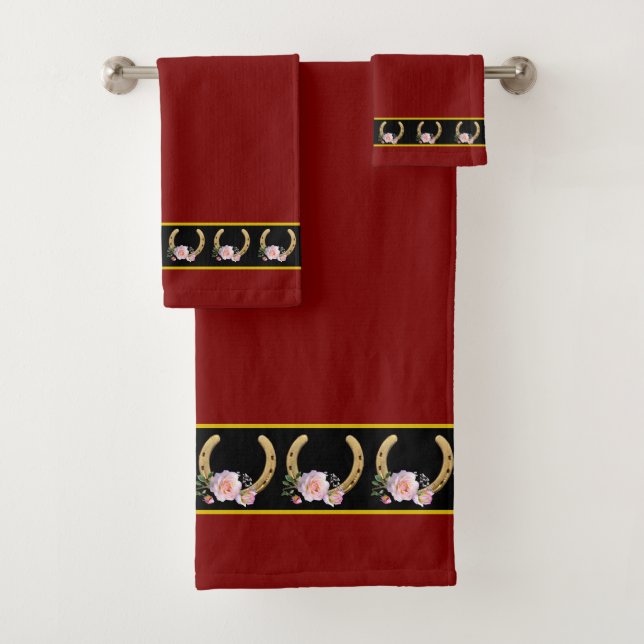 Elegant, Stylish Golden Horseshoes on Maroon Badhandtuch Set (Insitu)