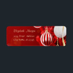 Elegant Stylish Red Christmas Balls<br><div class="desc">Elegante Weihnachtsbälle auf rotem Hintergrund. Ein elegantes und raffiniertes Design. Passen Sie Ihre Namen und Adressdaten an.</div>