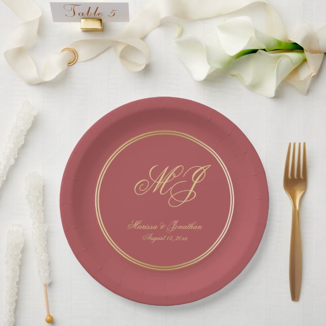 Elegant Terracotta Gold Monogram Script Wedding Pappteller (Hochzeit)