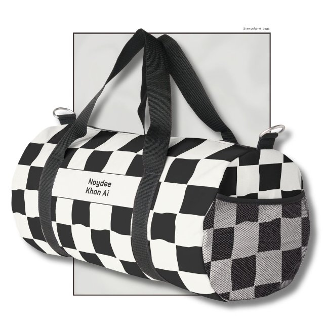 Elegant Timeless Name Black and White Check Duffle Bag (Von Creator hochgeladen)