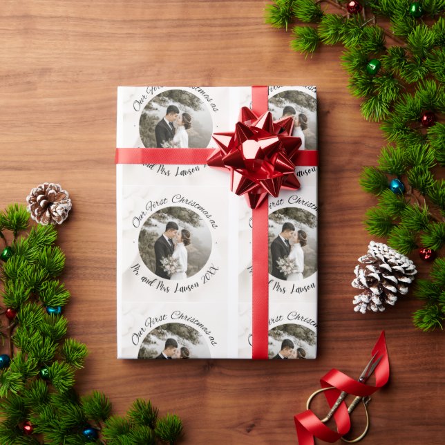 Elegant Unser First Christmas Foto Sticker Geschenkpapier (Feiertagsgeschenk)