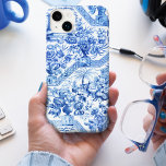 Elegant Vintage Blue and White Chinoiserie Case-Mate iPhone Hülle<br><div class="desc">Historic elegant blue and white Chinoiserie pattern restored from 18th century textile featuring exotic flora,  pagodas and men engaged in sharing meals and pipes.</div>
