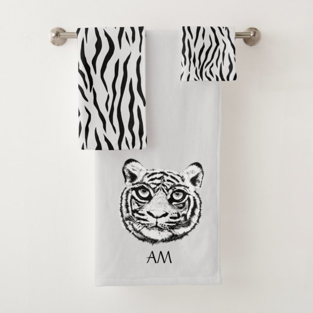 Elégant visage et monogramme de tigre sur gris cla (En situation)
