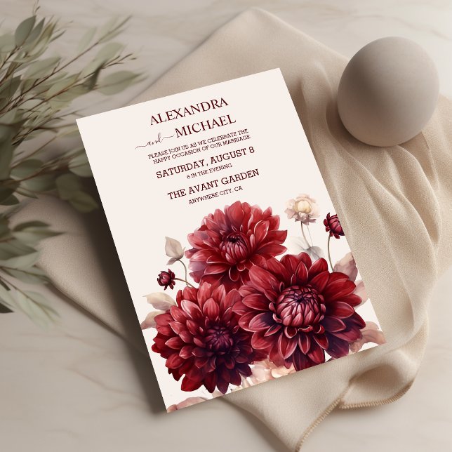 Elegant Watercolor Burgundy Dahlia Wedding Einladung (Von Creator hochgeladen)