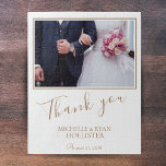 Elegant Wedding Danke Foto<br><div class="desc">Ein Gefallen und Genuss von Erinnerungen - Hochzeitspuzzle drucken mit einem maßgeschneiderten Hochzeitsfest-Foto, Braut- und Bräutigam-Namen und Hochzeitsdatum. Ein elegantes und stilvolles Dankeschön-Foto-Puzzle - großartig als ein unvergessliches Geschenk für Ihre Hochzeitsgäste, besonders Ihre Eltern, Schwester, Bruder, Großmutter, Großvater... und nahen Freunde. Vielen Dank " ist in einem modernen, handgeschriebenen Skript-Schriftart....</div>