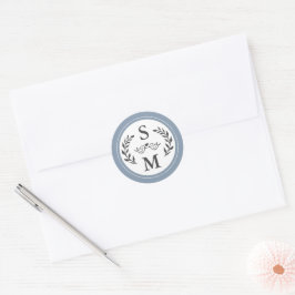 Elegant Wedding Modern Monogram Dusty Blue Gevor Runder Aufkleber