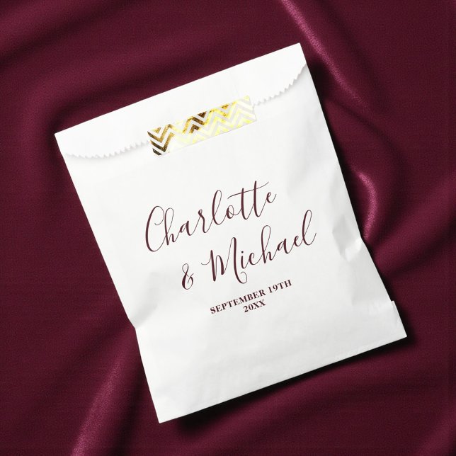 Elegant White & Burgundy Script Minimalist Wedding Geschenktütchen (Von Creator hochgeladen)