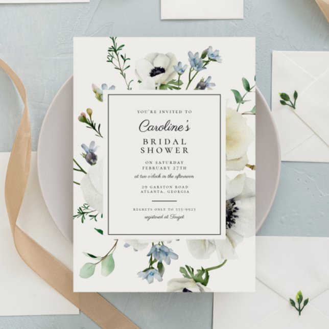 Elegant White Floral Bouquet Bridal Shower Einladung (Von Creator hochgeladen)