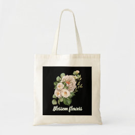 Elegant white floral bouquet with green leaves tragetasche