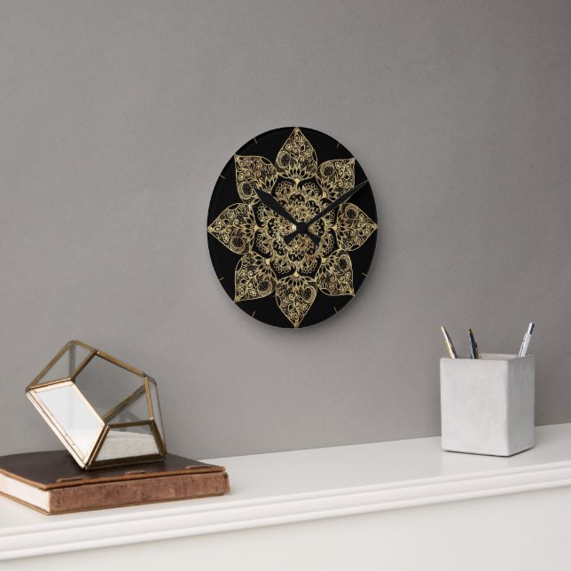 Elegant White Gold Mandala Floral  Runde Wanduhr (Büro)