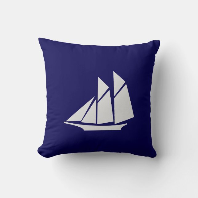 Elegant White Yacht on Navy Blue Kissen (Vorderseite)