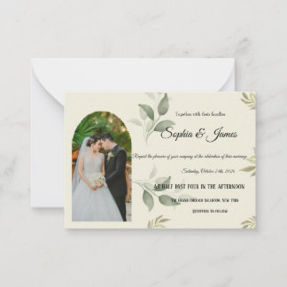 Elegante Architektur-Grün-Hochzeitseinladung mit F Mitteilungskarte