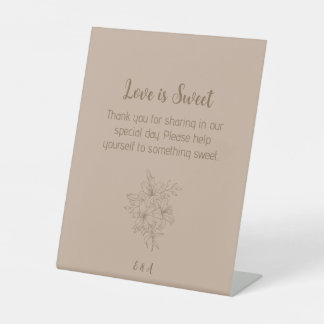 Elegante Beige Blumenhochzeit Sockelschild
