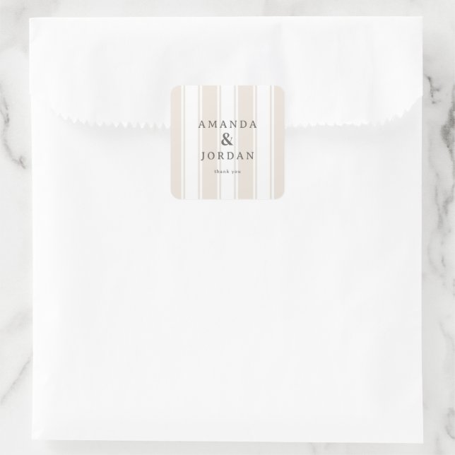 Elegante Beige Streifen Quadratischer Aufkleber (Tasche)