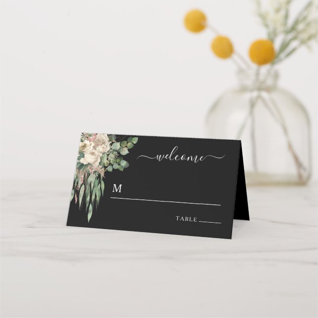 Elegante Black Floral Peonies Wedding Platzkarte (Vorderseite)
