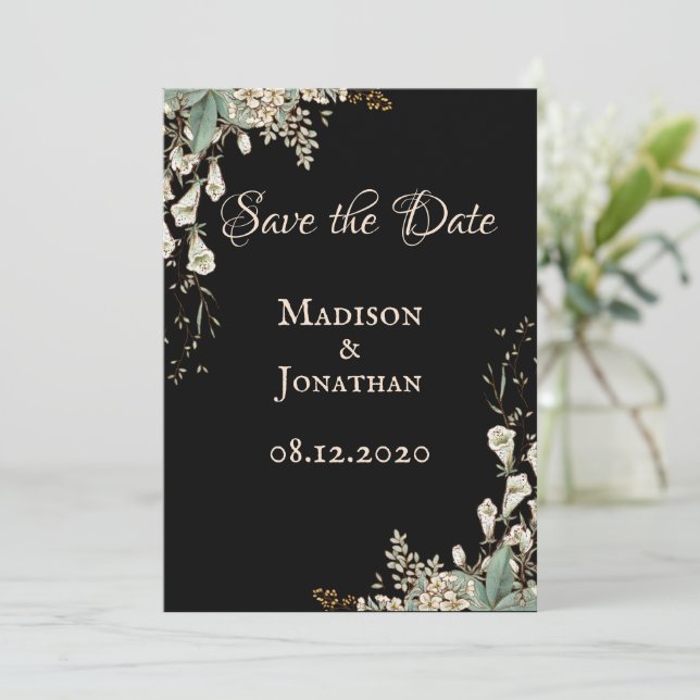 Elegante Black Floral Script Hochzeit Save The Date (Stehend Vorderseite)