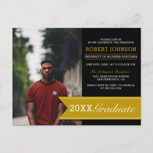 Elegante Black & Gold Banner Foto Graduation Party Einladungspostkarte (Vorderseite)