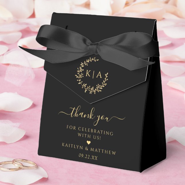 Elegante Black & Gold Monogram Wreath Wedding Geschenkschachtel (Hochzeit)