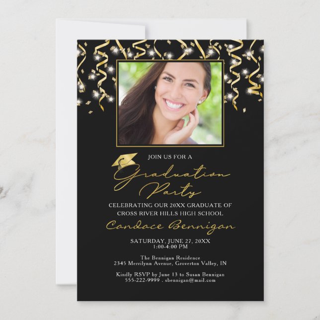 Elegante Black Gold Script Confetti Graduate Invit Einladung (Vorderseite)