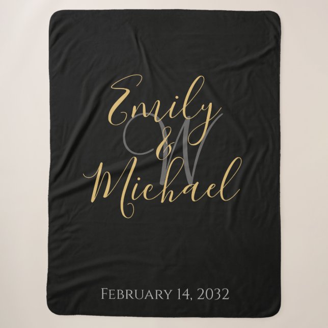 Elegante Black-Gold-Script Monogram-Hochzeit Sherpadecke (Vorderseite)