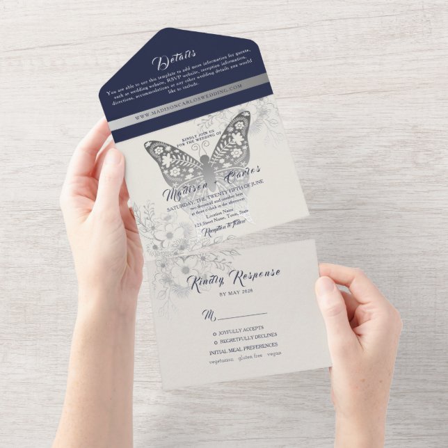 Elegante blaue Hochzeit in einer Einladung (Abreißen)