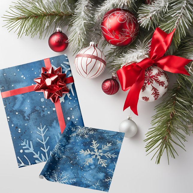 Elegante Blaue Schneeflocken Weihnachten Geschenkpapier (Elegant Blue Snowflakes Christmas Wrapping Paper)