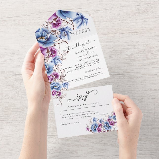 Elegante blaue Violettblütenhochzeit All In One Einladung (Abreißen)