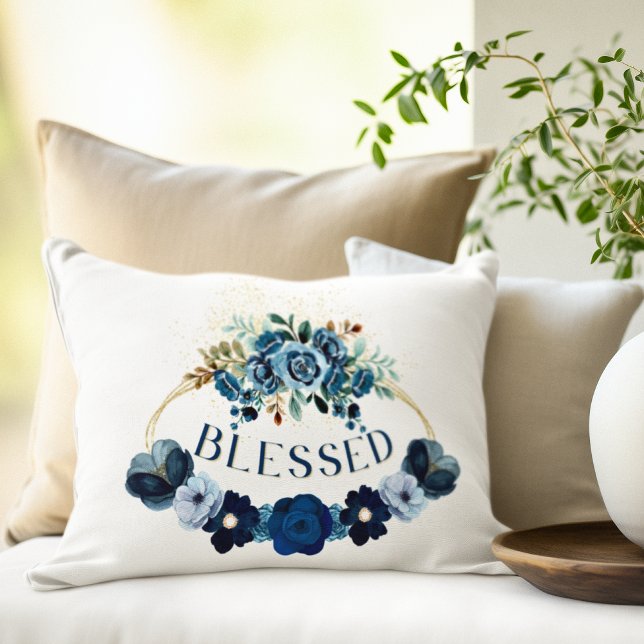 Elegante BLESSED International Blu Floral Aquarell Dekokissen (Von Creator hochgeladen)