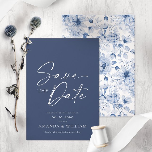 Elegante Blue Floral Save the Date Card (Von Creator hochgeladen)