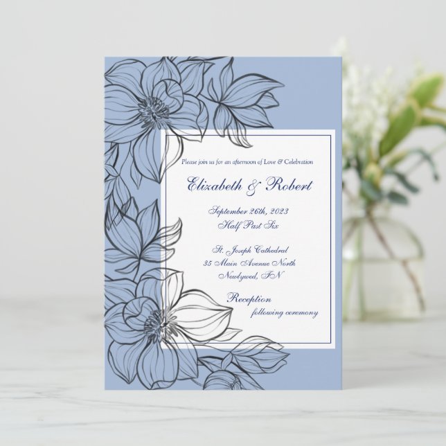 Elegante Blue Hand Drawn Floral Wedding Einladung (Stehend Vorderseite)