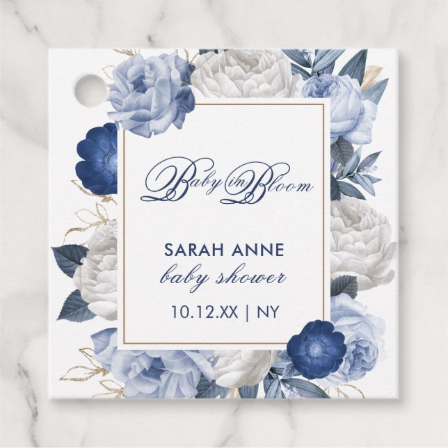 Elegante Blue & White Blume Babydusche Geschenkanhänger (Vorderseite)