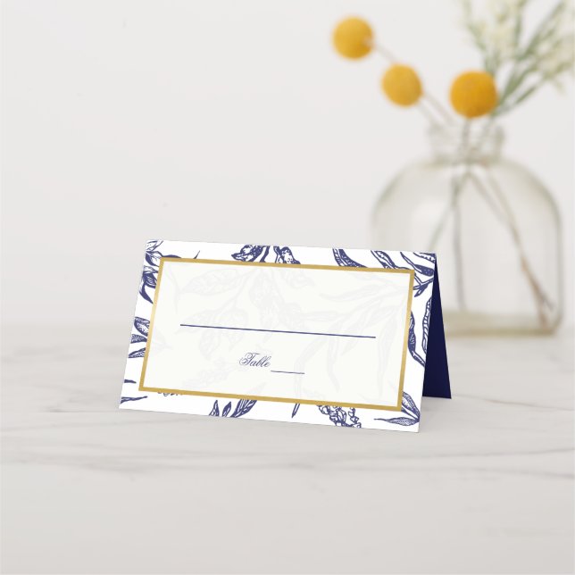 Elegante Blue White Gold Botanical Wedding Platzkarte (Vorderseite)
