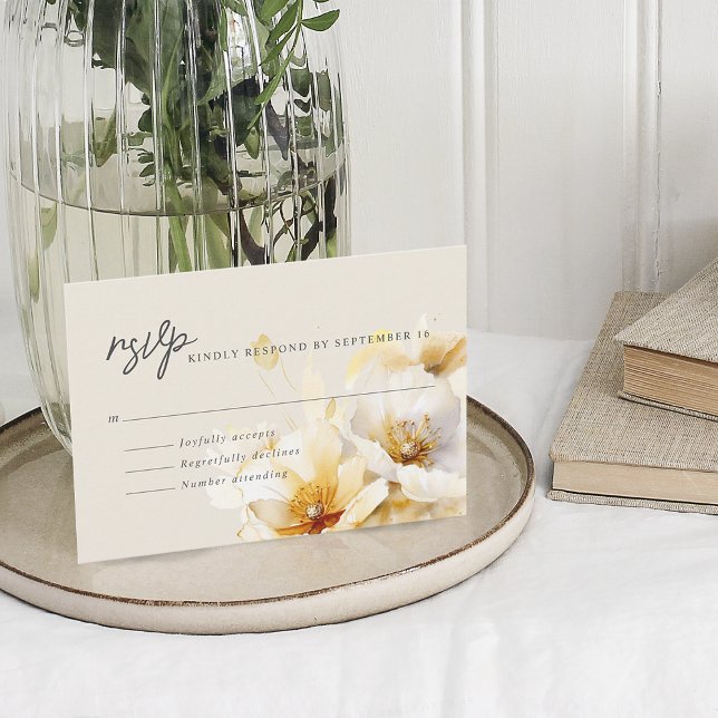 Elegante Blume aus Weißgelb RSVP Karte (Elegant White Yellow Gold Flowers RSVP Card)