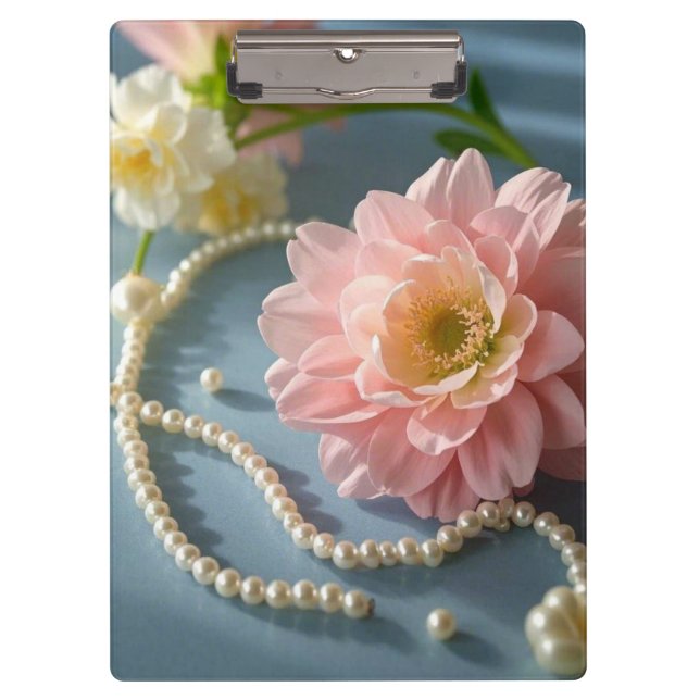 Elegante Blume und Perlen Klemmbrett (Vorderseite)