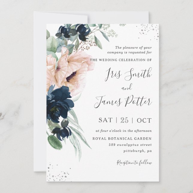 Elegante Blush Poppies Navy Floral Silver Wedding Einladung (Vorderseite)
